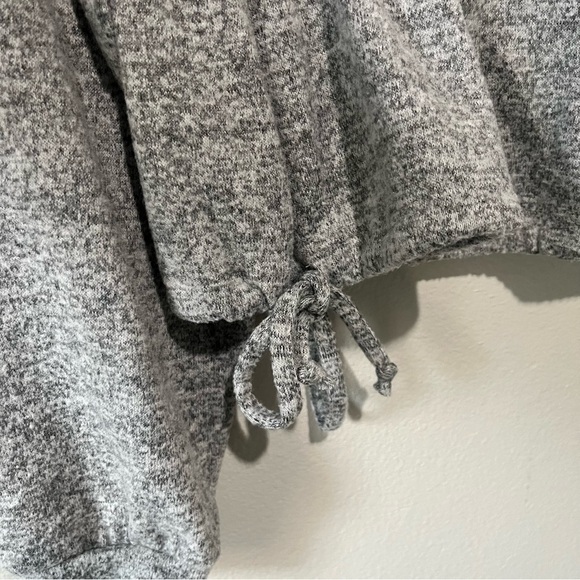 CRAVE FAME- Gray Long Sleeve Soft Crop Top Size L - Picture 3 of 4